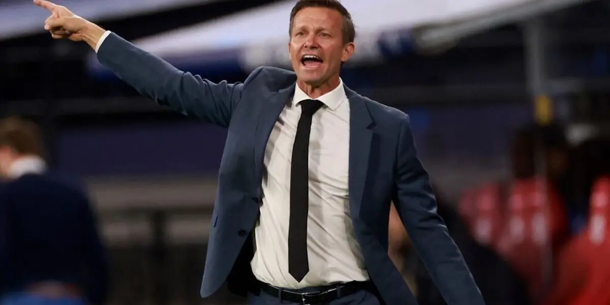 Tras la salida del Loco, el conjunto inglés ya contrató a su nuevo entrenador.