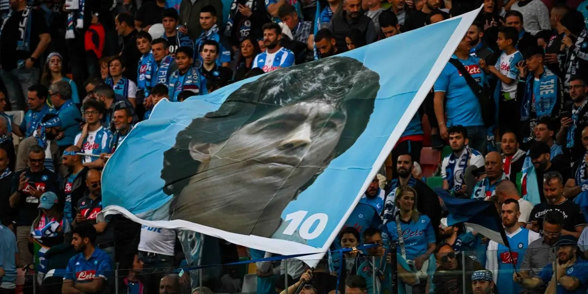 Tras tantos años de sufrimiento, el queridísimo equipo del Diego se consagró campeón y obviamente que el ídolo no pasó por alto.