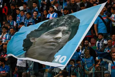 Tras tantos años de sufrimiento, el queridísimo equipo del Diego se consagró campeón y obviamente que el ídolo no pasó por alto.