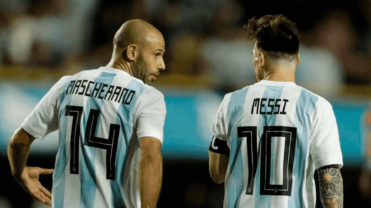 Un ex dirigente de la AFA apuntó contra el "Jefecito" por sacar provecho de su gran relación con el ídolo de Barcelona.