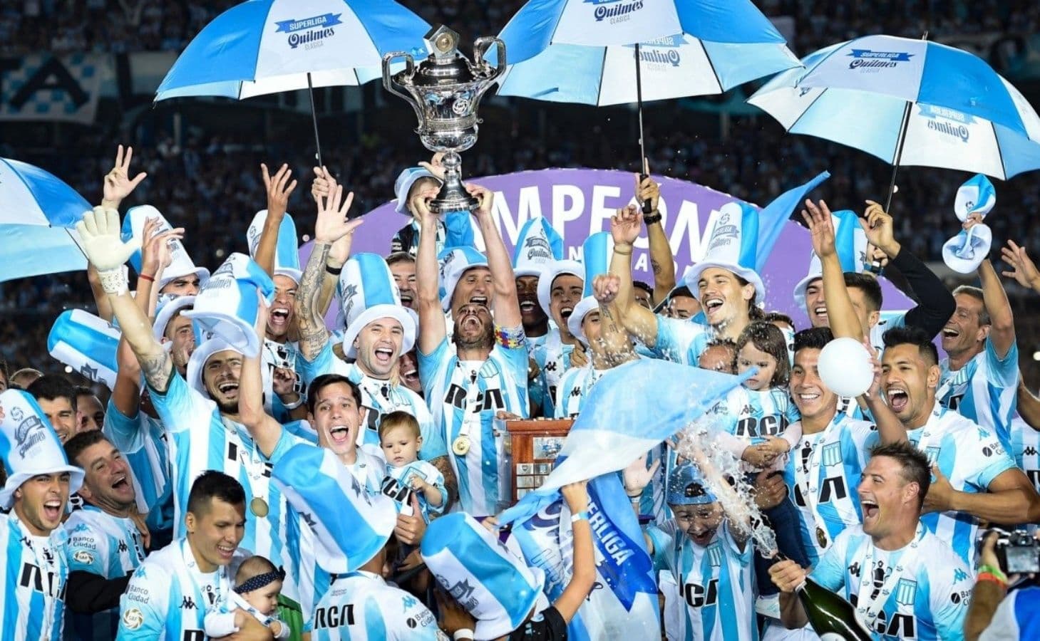 Un gran referente de Racing continuará su carrera en el fútbol brasileño.