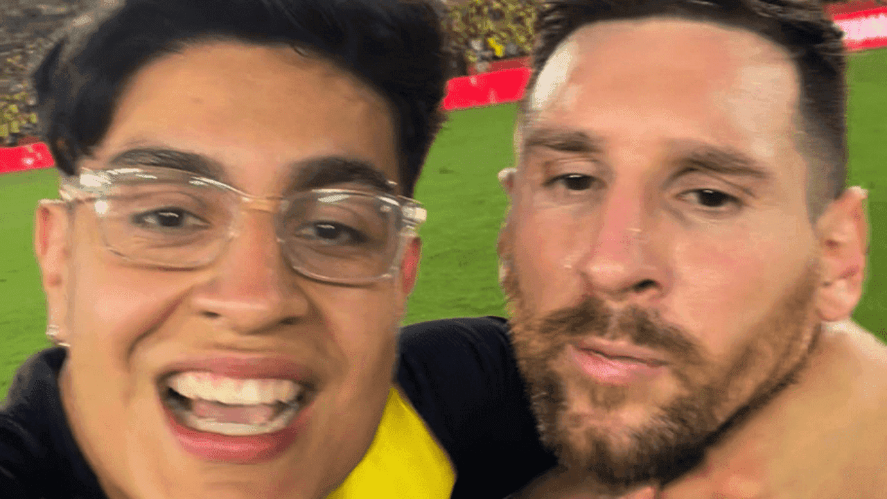 Un hincha del Tri en modo selfie fue corriendo a sacarse una foto con Leo, aunque al capitán de la Selección Argentina no le habría gustado demasiado la forma en la que se acercó.