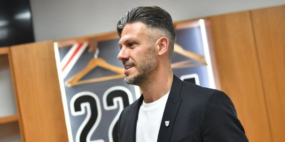 Un jugador que prescindió Marcelo Gallardo tiene que volver al club, pero correría el mismo destino con el nuevo entrenador.