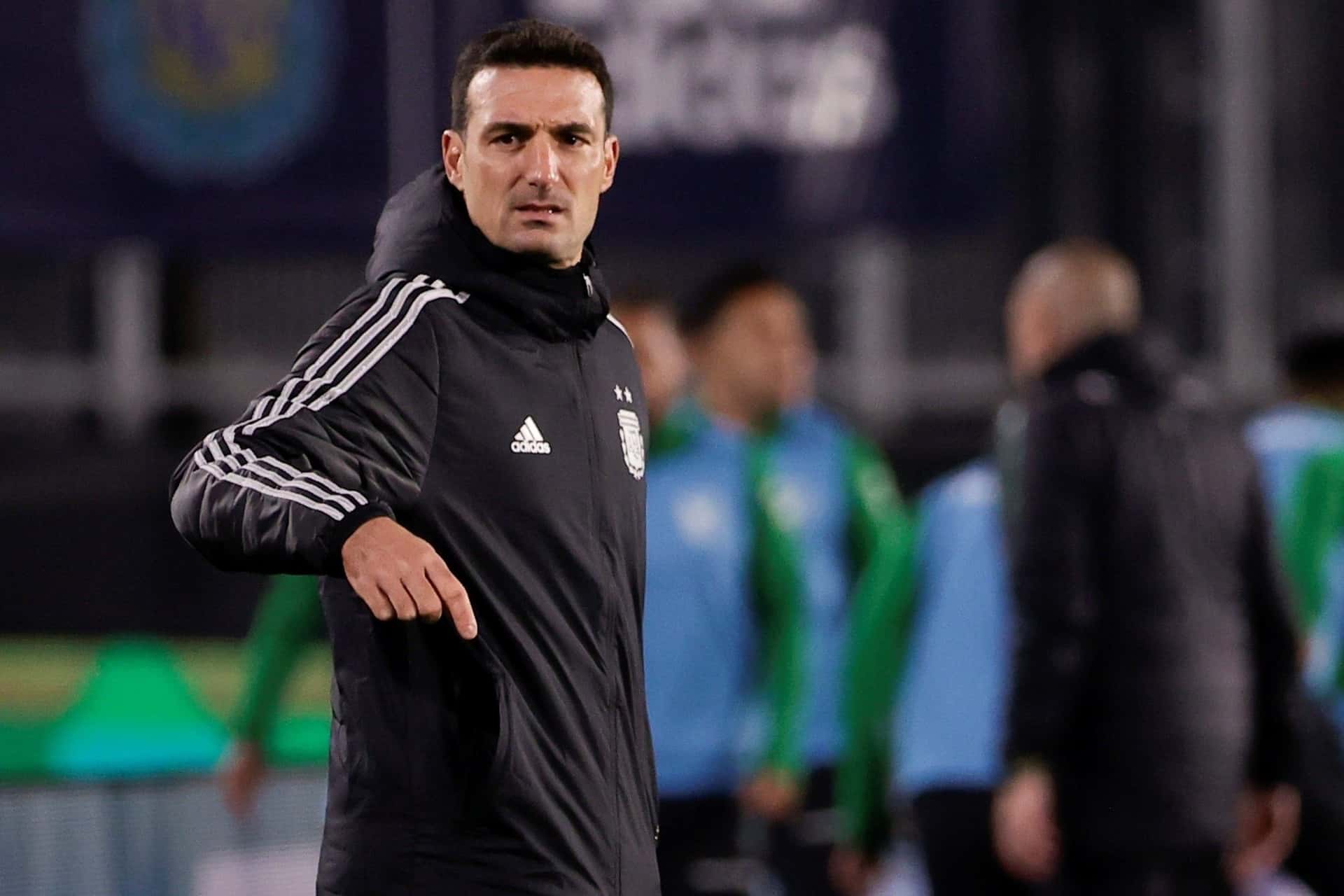 Uno de los futbolistas más importantes del conjunto nacional volvió a entrenar tras dejar atrás una lesión de cara al partido ante Italia en Wembley.