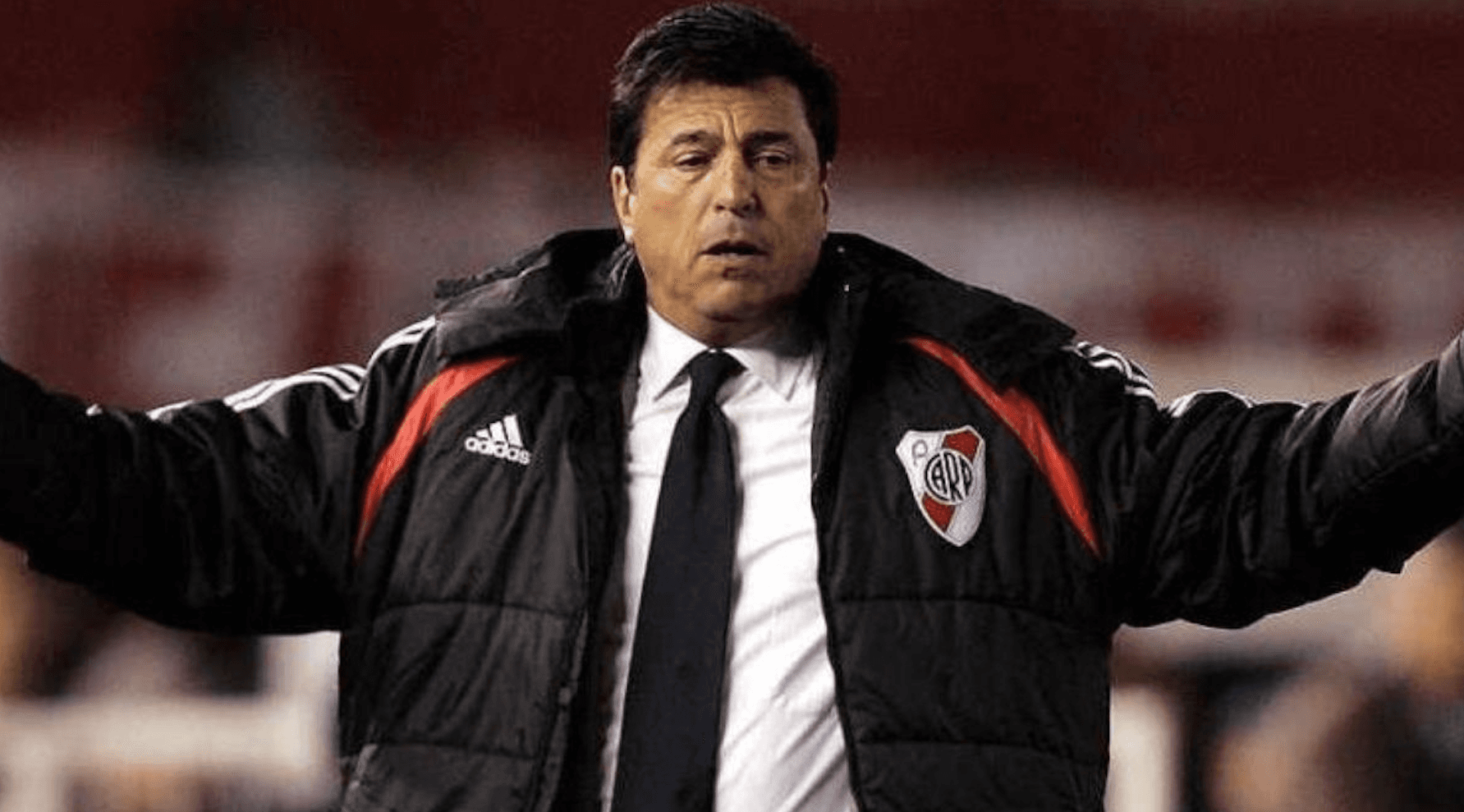 Uno de los íconos del Club Atlético River Plate que pasó a convertirse en villano de la institución habría recibido una oferta que nadie puede creer.