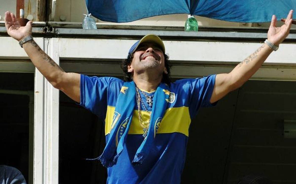 Uno de los mayores ídolos del Club Atlético Boca Juniors hizo público su afecto y admiración por Diego Armando Maradona.