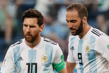 Uno de los mayores rivales de Lionel Messi puede convertirse en compañero de Gonzalo Higuaín.
 