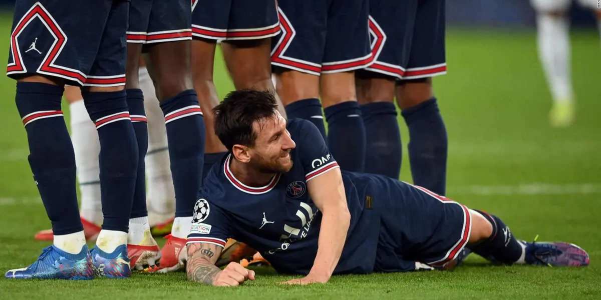 Uno de sus compañeros le dijo que se acostara, para evitar un remate rasante.