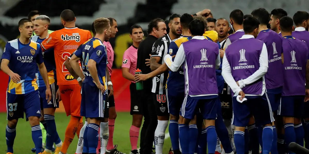 Varios futbolistas y dirigentes entablaron un fuerte cruce con la policía brasileña.