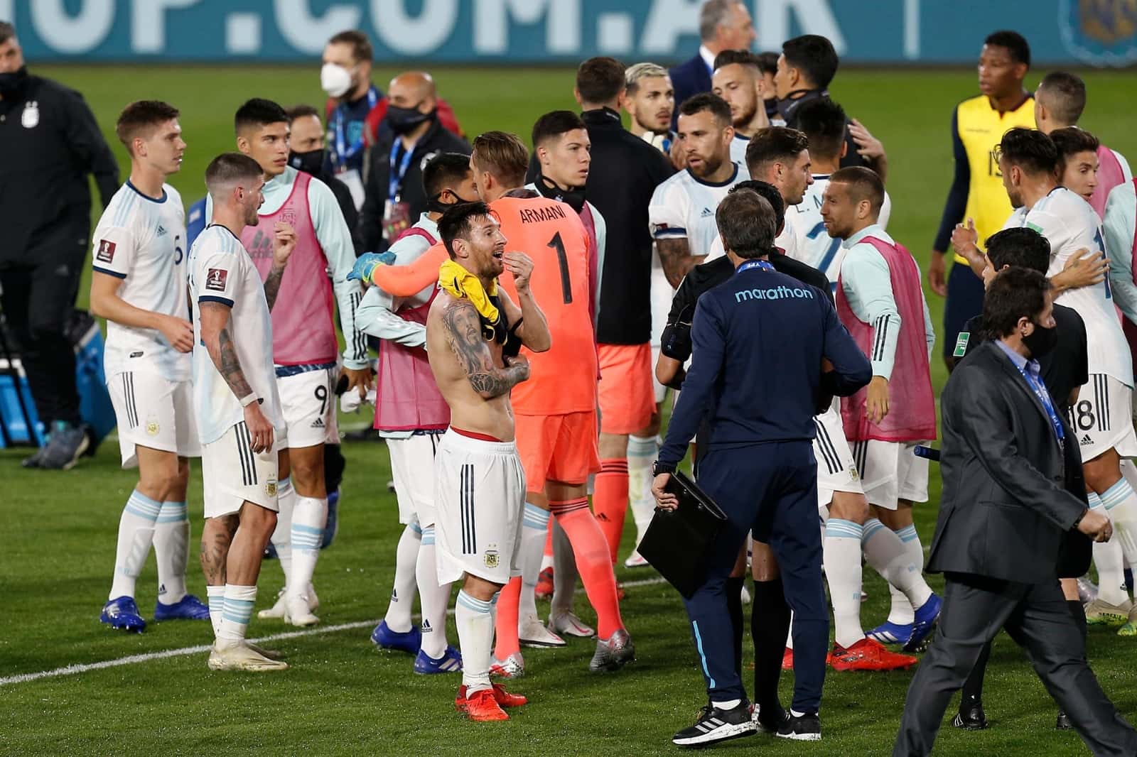 Varios jugadores de la Selección de Fútbol de Argentina han decidido expresarse excusando el mal rendimiento del equipo.