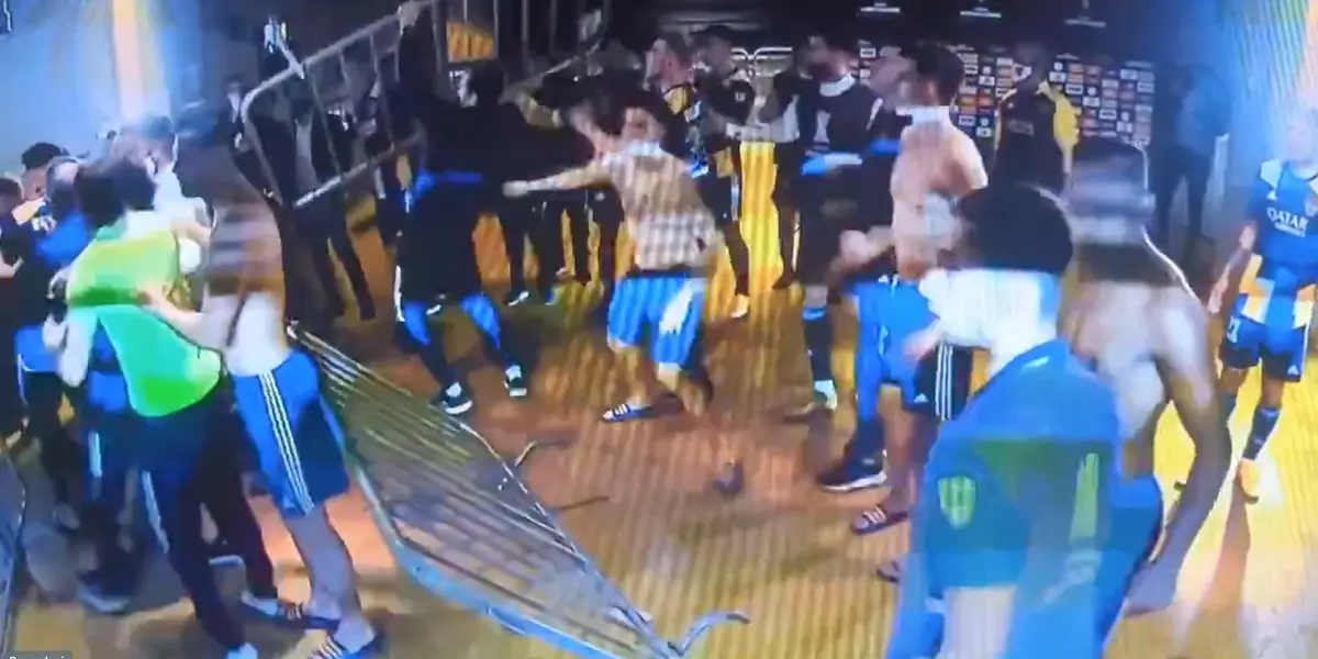 Varios miembros del plantel Xeneize protagonizaron un escándalo tras la eliminación en Copa Libertadores ante Atlético Mineiro.