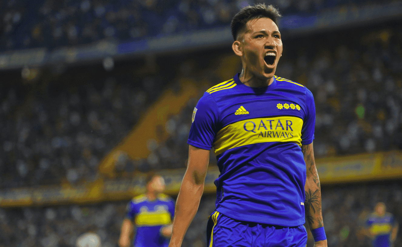 Vázquez y Fabra marcaron para el triunfo 2 a 0 del Xeneize, que se acerca a la Copa Libertadores 2022.