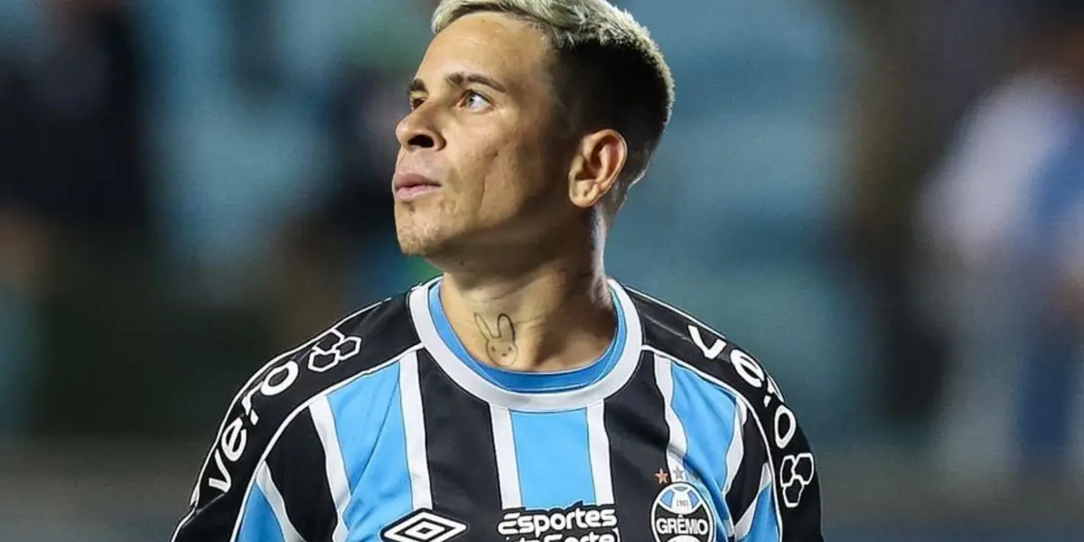 Yeferson Soteldo jugando en Gremio