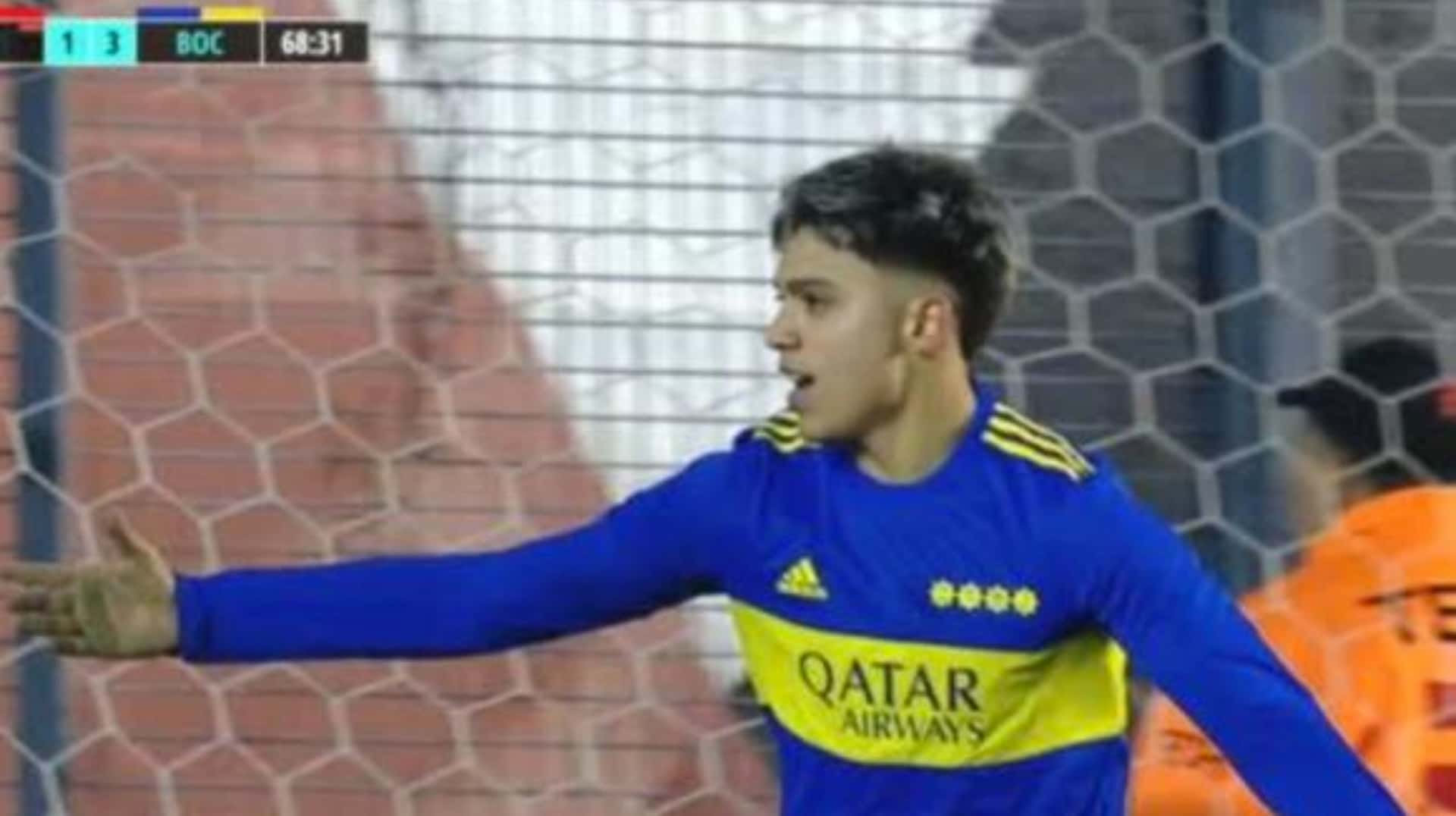 Zeballos jugó de titular y tuvo un buen partido pero se molestó por momentos